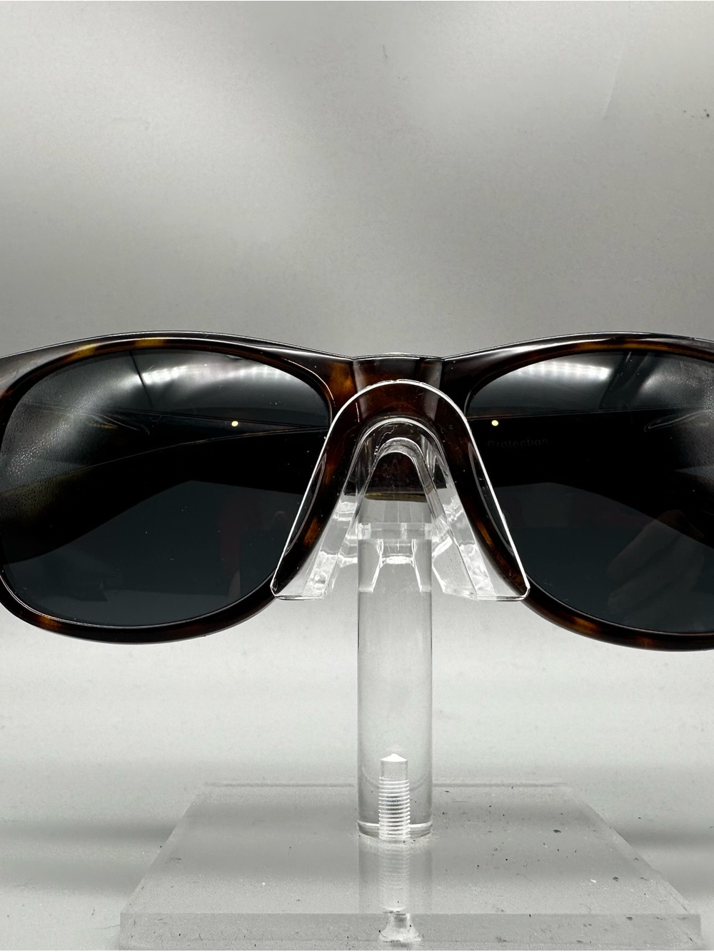 Express Womens Tortoiseshell Rectangular Sunglasses Dark Tint Lenses Brown